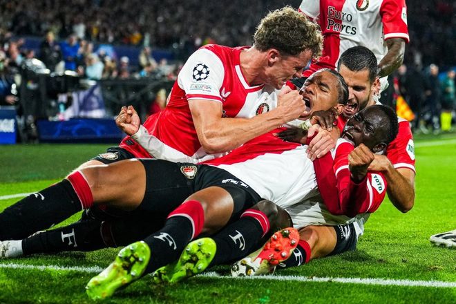 次右侧角球 次右侧角球