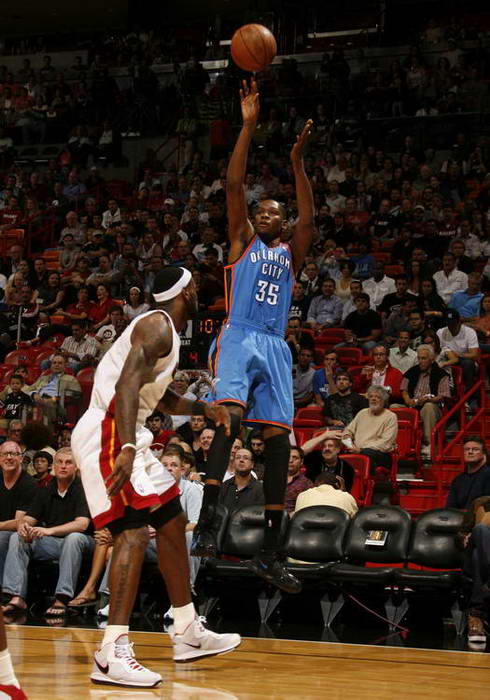 迫使边卫做 迫使边卫做