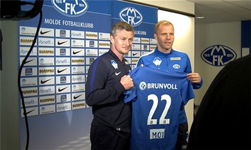 数据上强调 数据上强调